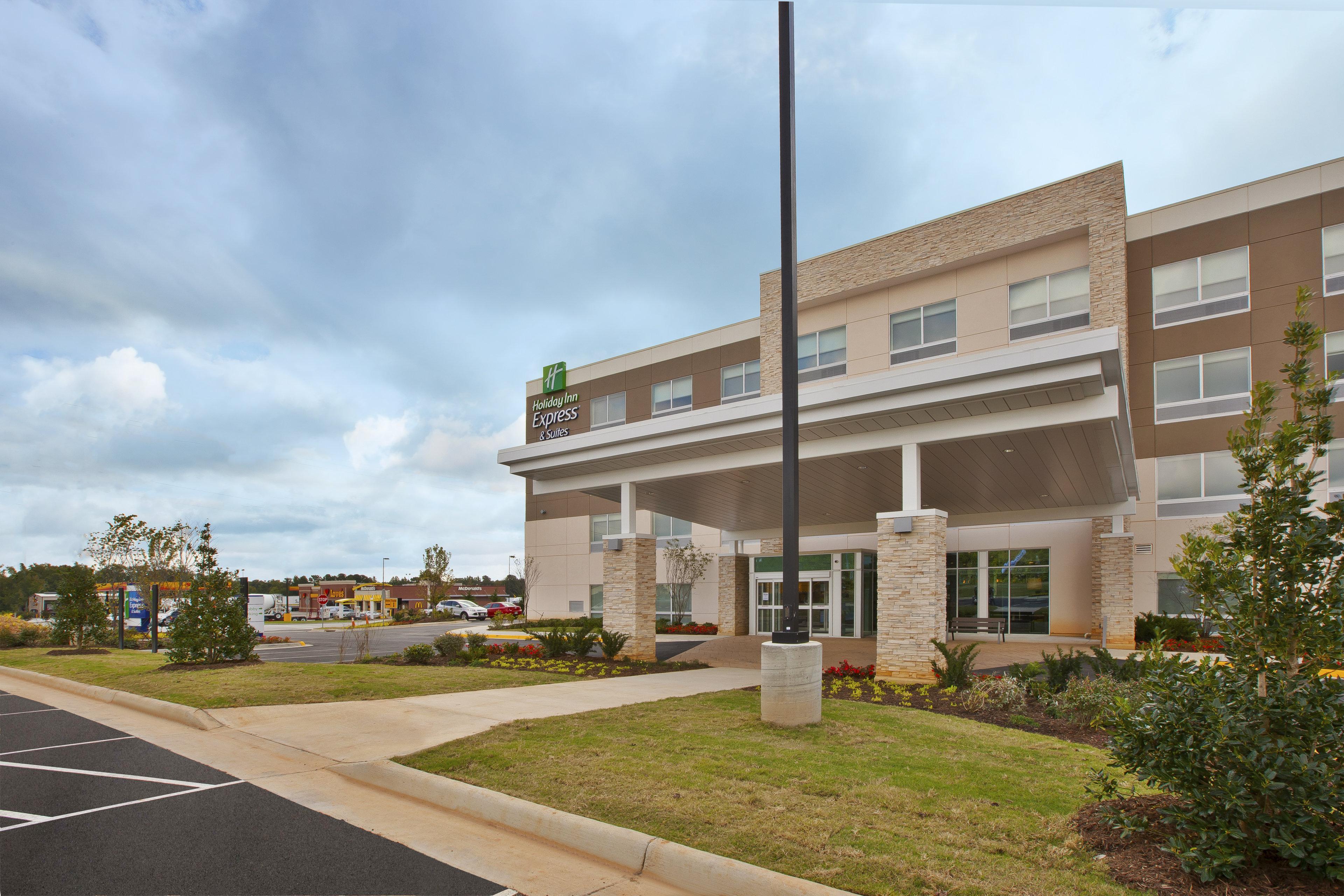 Holiday Inn Express And Suites South Hill By Ihg Buitenkant foto